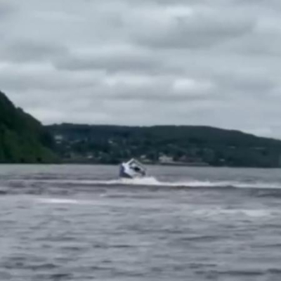 В Казани спасли капитана, выпавшего из лодки на полном ходу