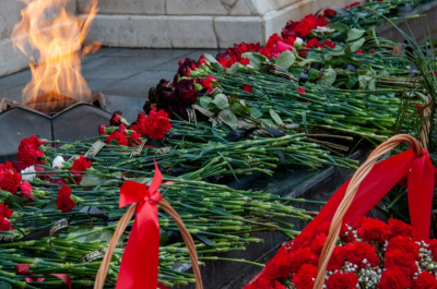 Рязанцы возложили цветы к мемориалу в честь подвига десантников в Аргунском ущелье