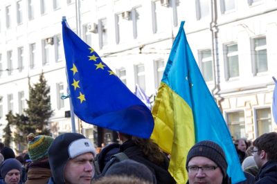 Европа пообещала деньги Украине за затягивание конфликта ещё на 2 года