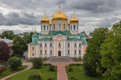 Суд и РПЦ выступили против имени Исус Христос