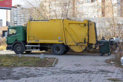 Котюков потребовал убрать мусор с улиц Красноярска и разработать дорожную карту