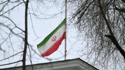 КСИР разрешит проход через Ормузский пролив странам, выславшим послов США