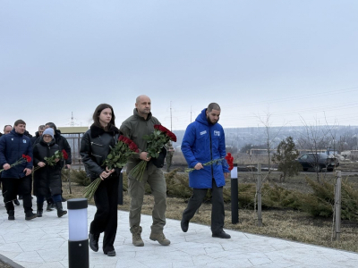 Уральский полпред почтил память Героя ДНР и России Владимира Жоги
