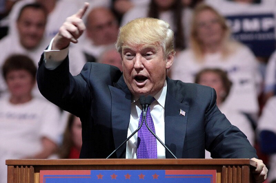 Американист Демчук: Трамп может снять санкции с нефтяной отрасли РФ, чтобы спасти цены на бензин в США