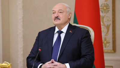 Зеленский потребовал от Лукашенко убрать ретрансляторы для БПЛА