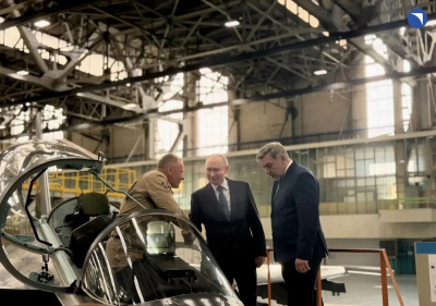 Путин осмотрел Иркутский авиазавод