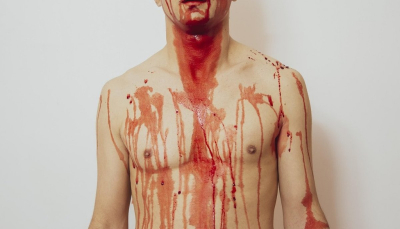 Кровавая поножовщина произошла у бара