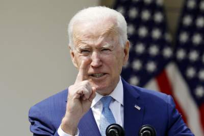 В Белом доме раскритиковали &laquo;очень глупого лидера&raquo; за поставки оружия Киеву