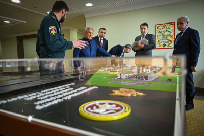 Минниханову представили макет будущего учебного полигона для пожарных и спасателей