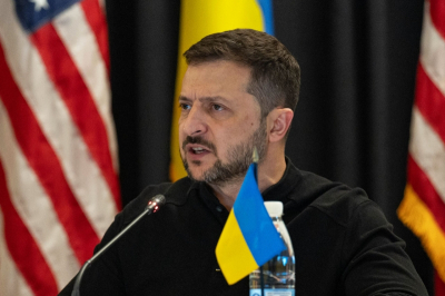 Мендель жестко раскритиковала Зеленского за призыв вернуть мужчин в Украину: &laquo;Лично извлекает выгоду&raquo;