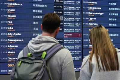 Власти Дубая поручили отелям продлить проживание туристов из-за отмены рейсов