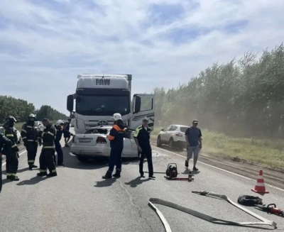 Погиб на встречке: в Татарстане водитель иномарки врезался в грузовик