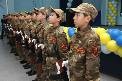 В Астане в классе &laquo;Жас Бүркіт&raquo; Национальной гвардии состоялась торжественная церемония принятия присяги